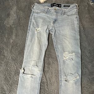 Hollister jeans| a little worn in but okay condition